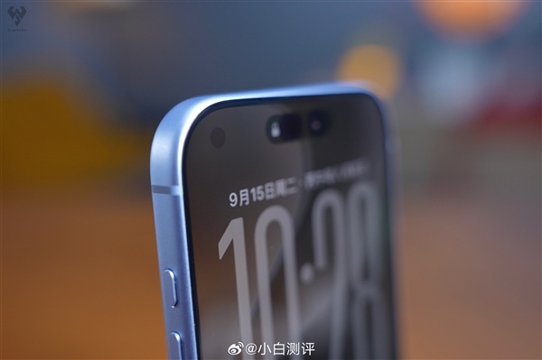 iPhone 18 Pro屏下组件藏不住：肉眼可见 强迫症直呼受不了
